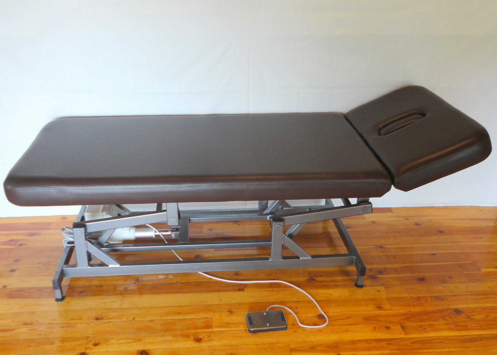 Classic Physiotherapy Table