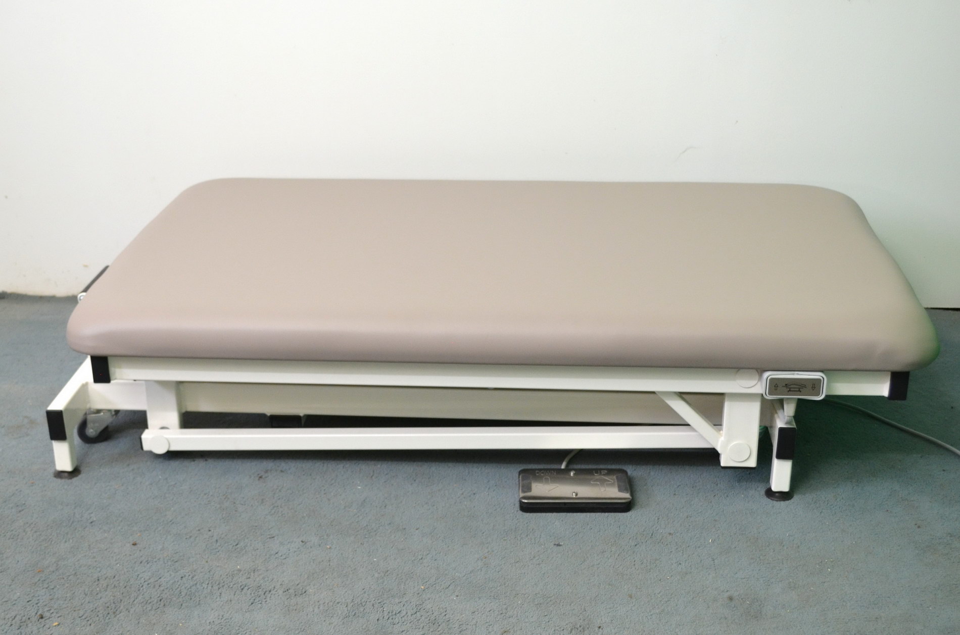 Pet Treatment Veterinary Table